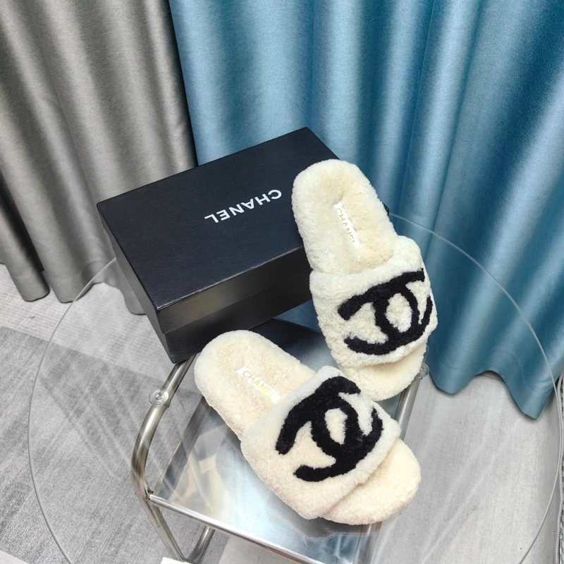 Reliable Chxnxl Slippers 130705