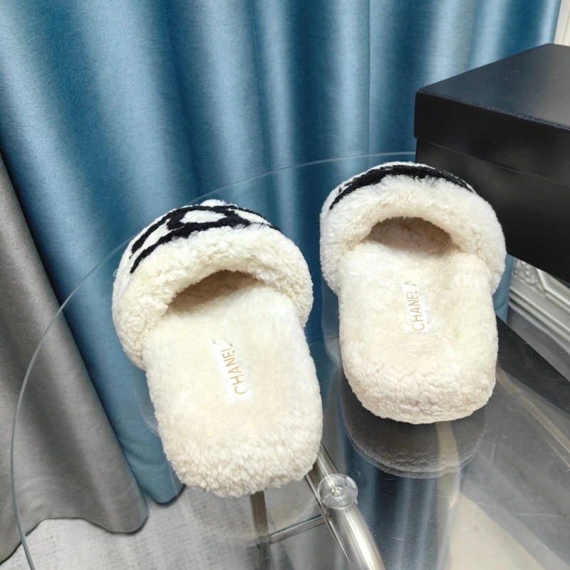 Reliable Chxnxl Slippers 130705