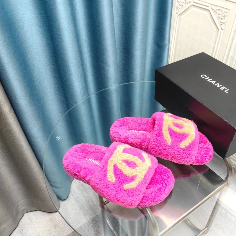 ModernLook Chxnxl Slippers 130704