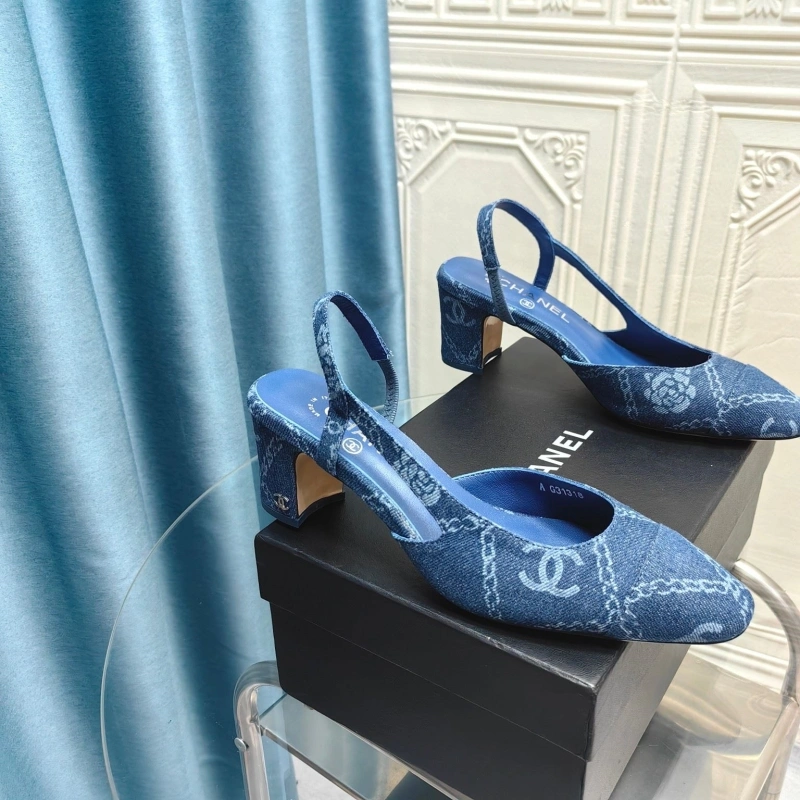 Cozy Chxnxl Sandals 131349
