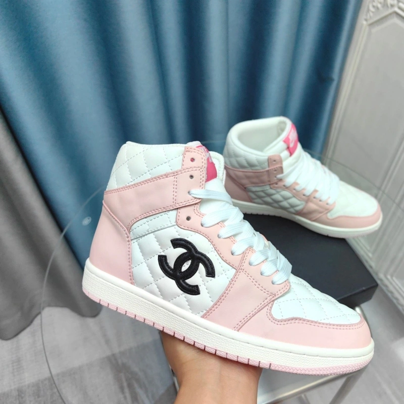 Minimalist Chxnxl Sneakers 132156