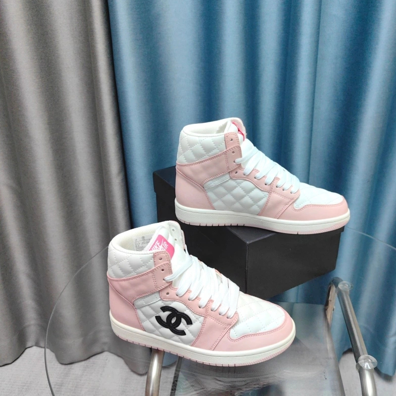 Minimalist Chxnxl Sneakers 132156