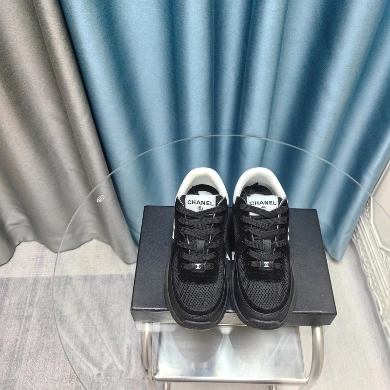 Durable Chxnxl Sneakers 132151