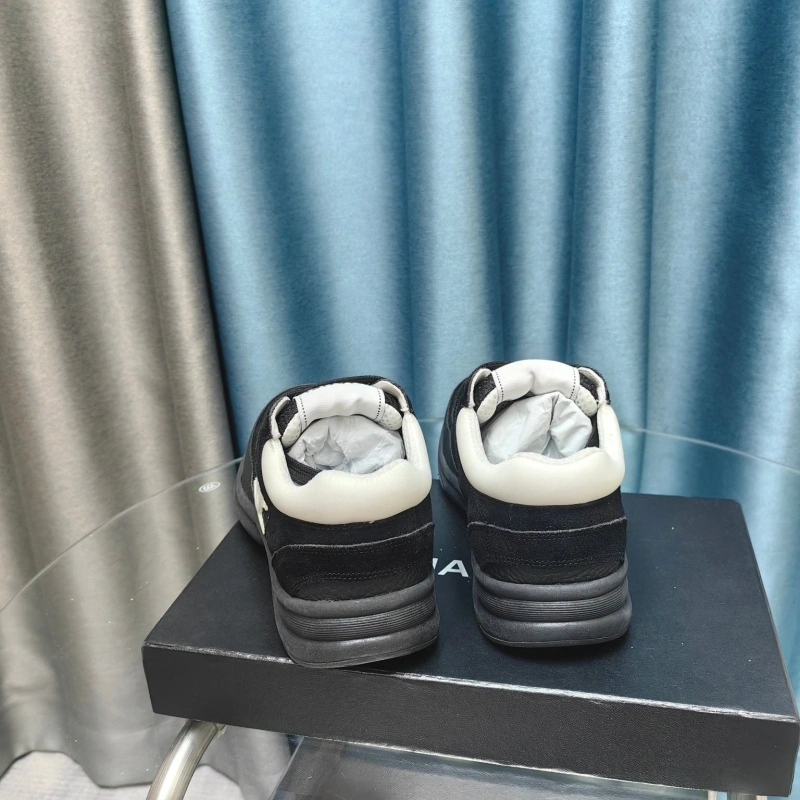 Durable Chxnxl Sneakers 132151