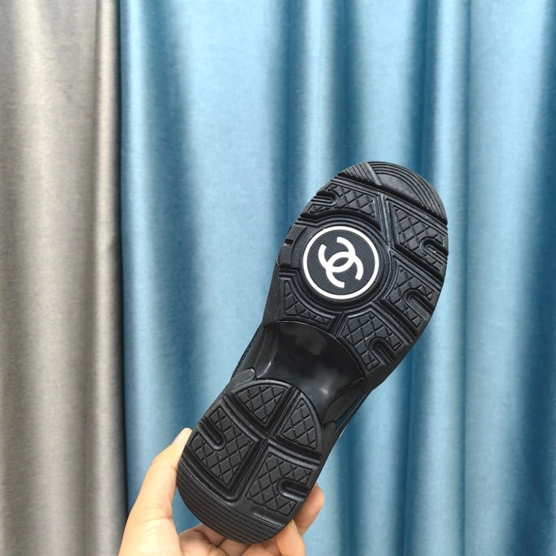Durable Chxnxl Sneakers 132151