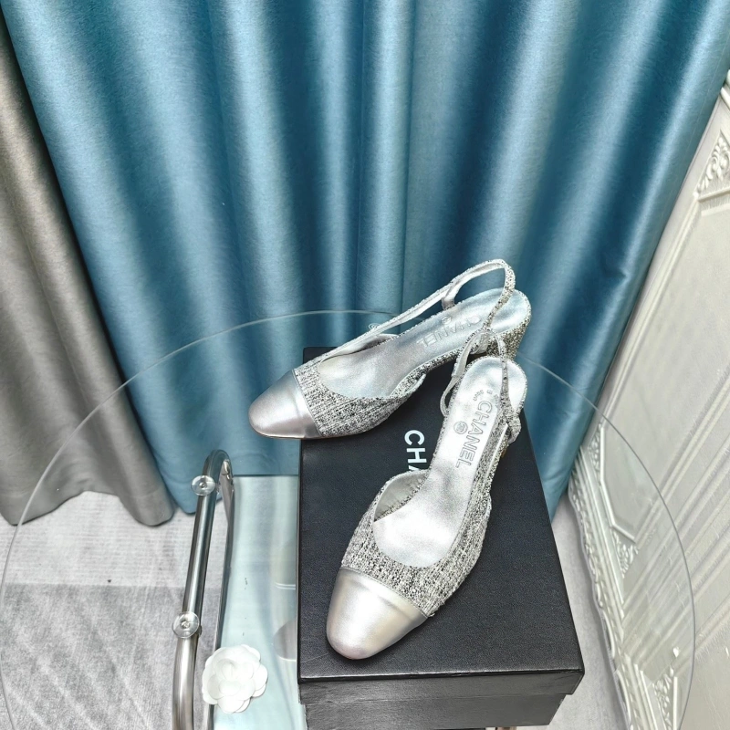 Versatile Chxnxl Sandals 131338