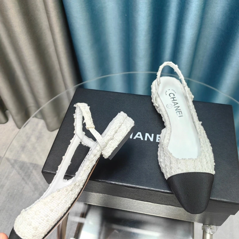Efficient Chxnxl Sandals 131310