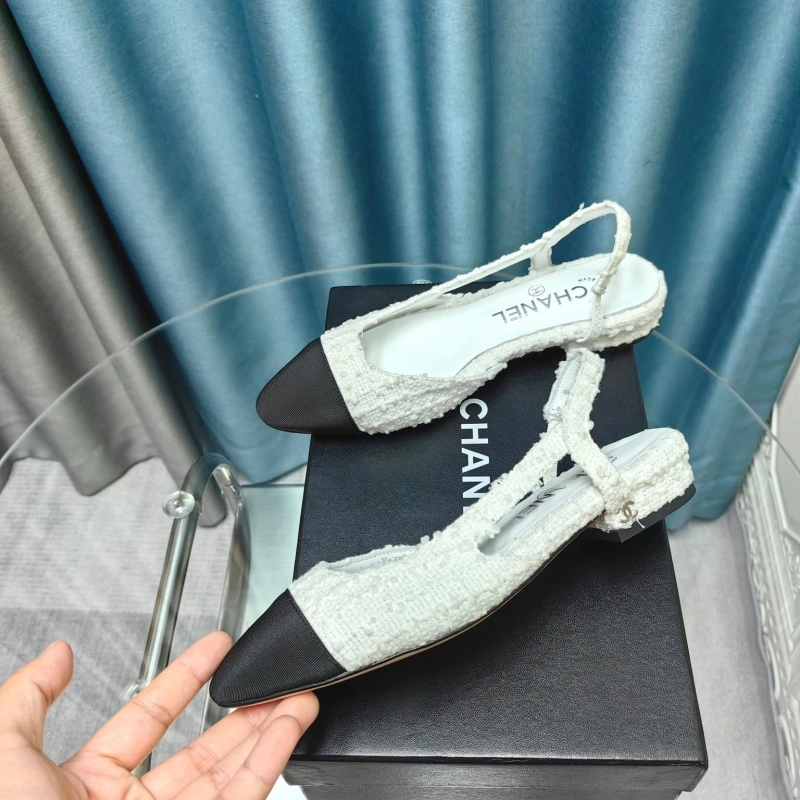 Efficient Chxnxl Sandals 131310