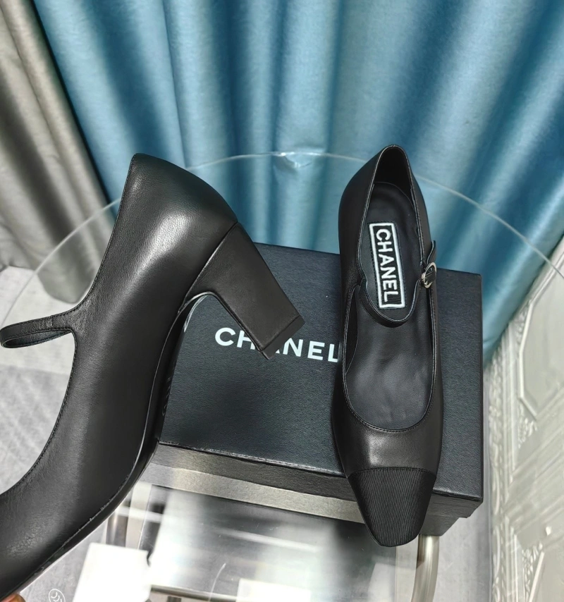 Compact Chxnxl Flat Shoes 131849