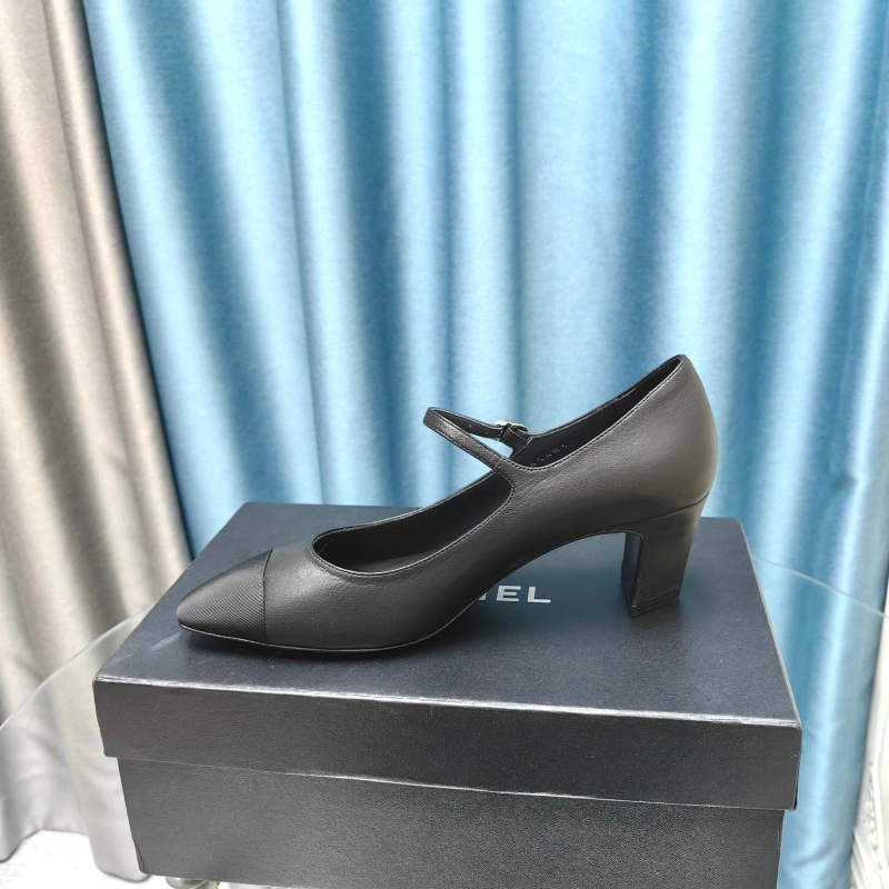 Compact Chxnxl Flat Shoes 131849