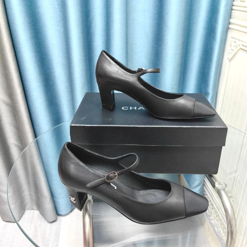 Compact Chxnxl Flat Shoes 131849