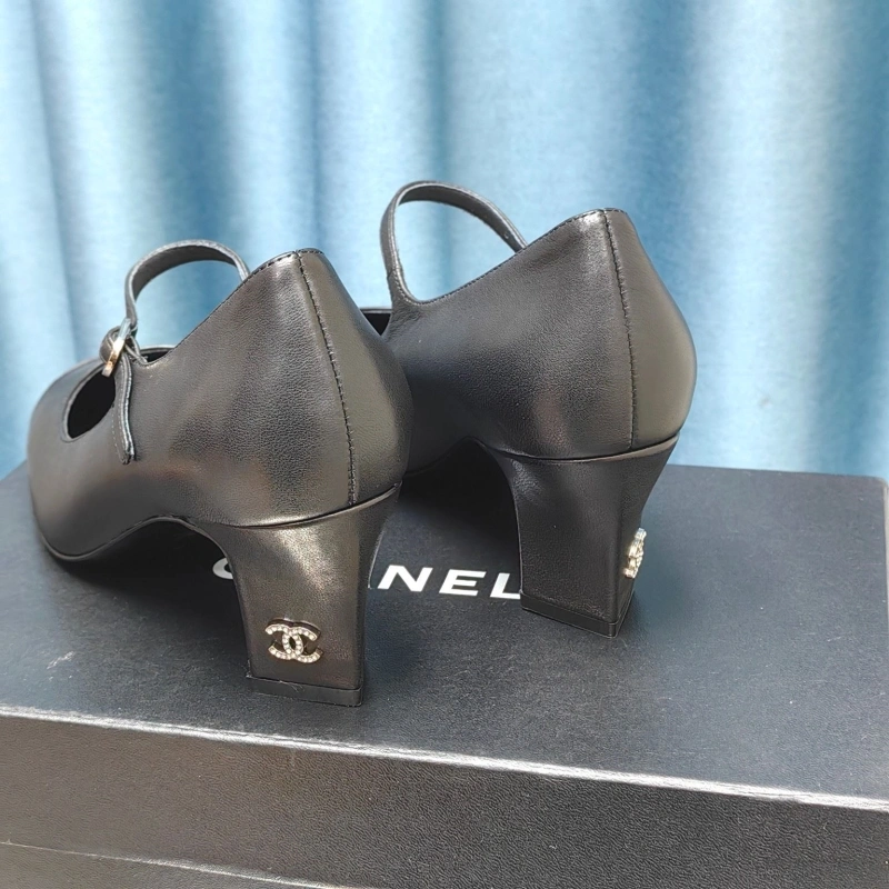Compact Chxnxl Flat Shoes 131849