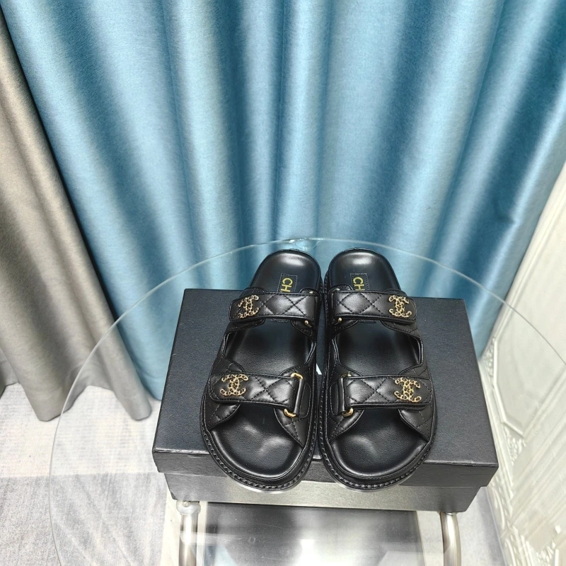 NewStyle Chxnxl Sandals 131268