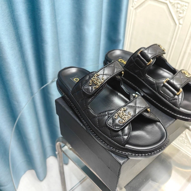 NewStyle Chxnxl Sandals 131268
