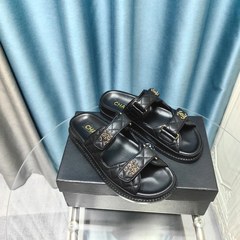 NewStyle Chxnxl Sandals 131268