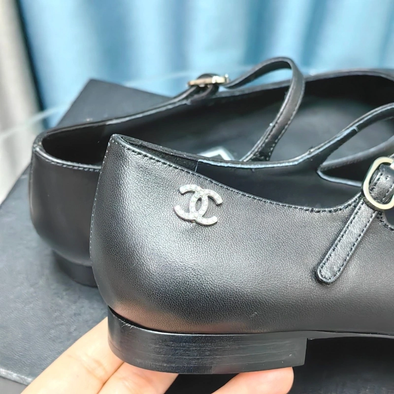 Sleek Chxnxl Flat Shoes 131838