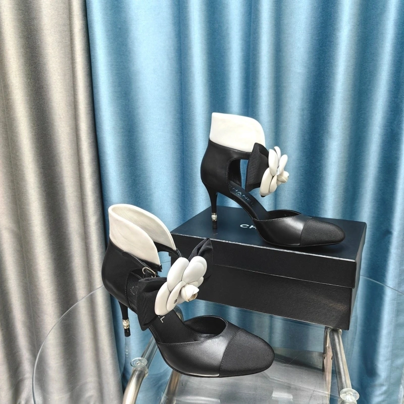 Cozy Chxnxl High Heels 131579