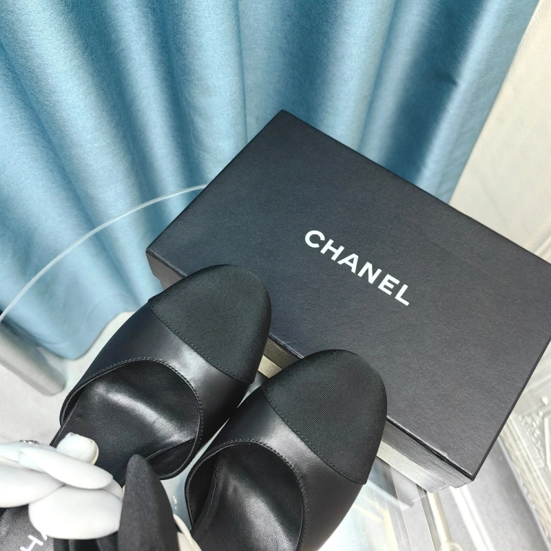 Cozy Chxnxl High Heels 131579