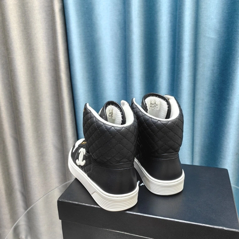Soft Chxnxl Sneakers 132124