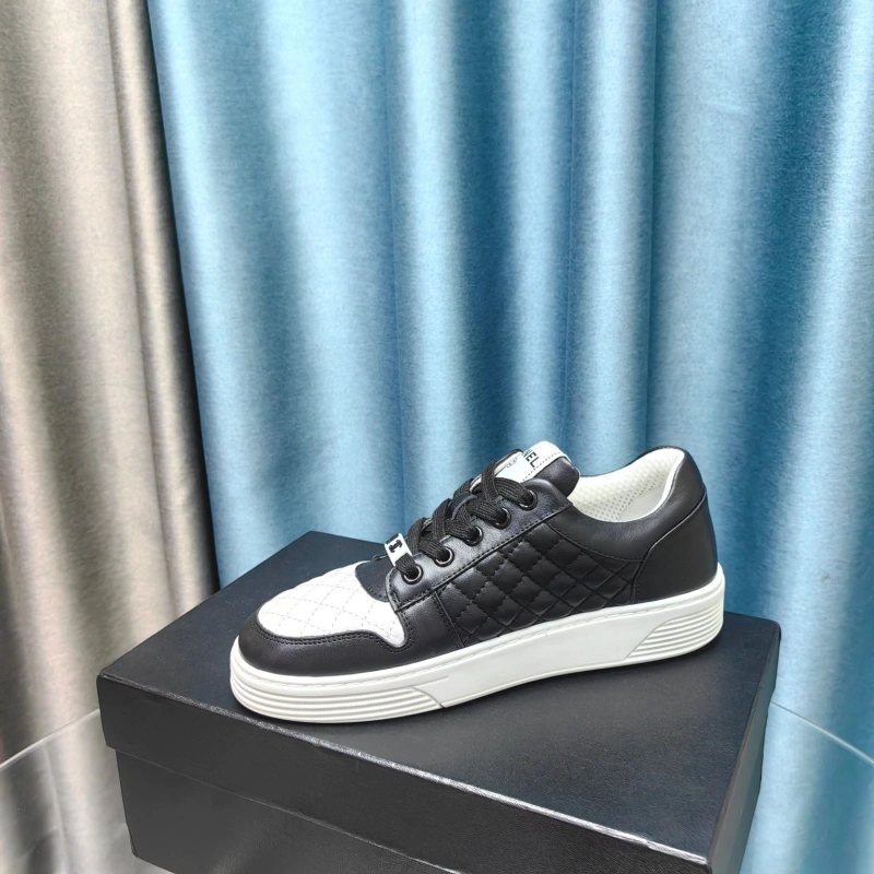 Durable Chxnxl Sneakers 132125