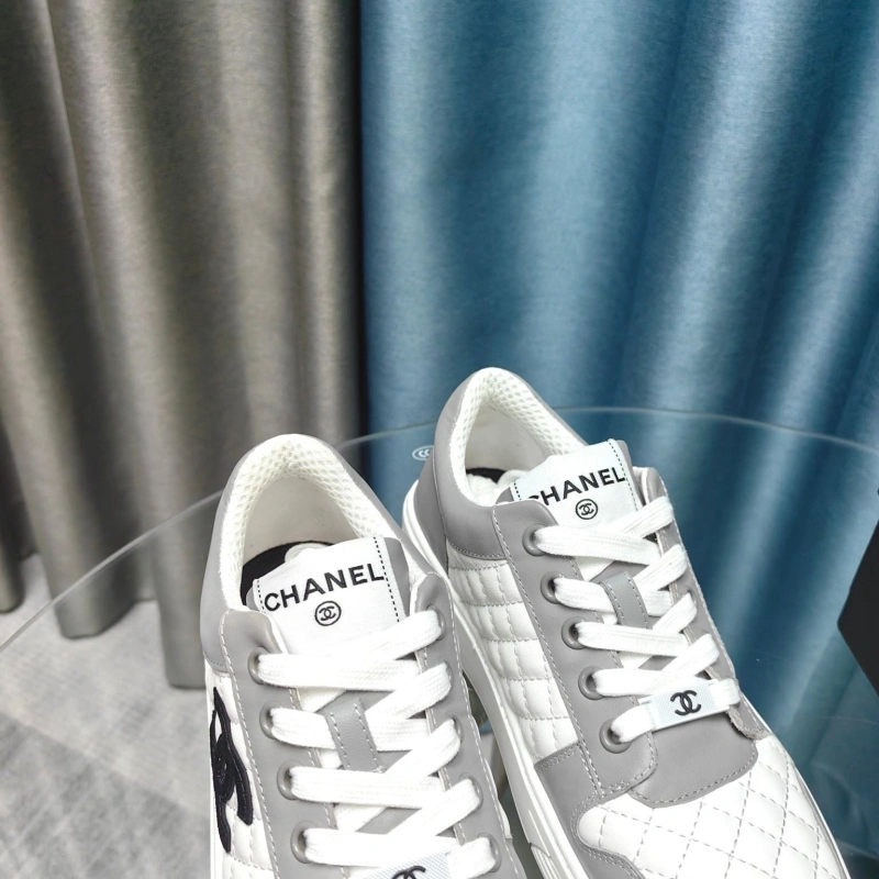 Sleek Chxnxl Sneakers 132126