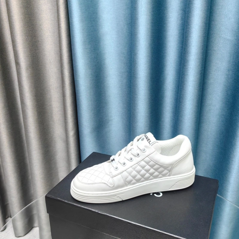 Bold Chxnxl Sneakers 132122
