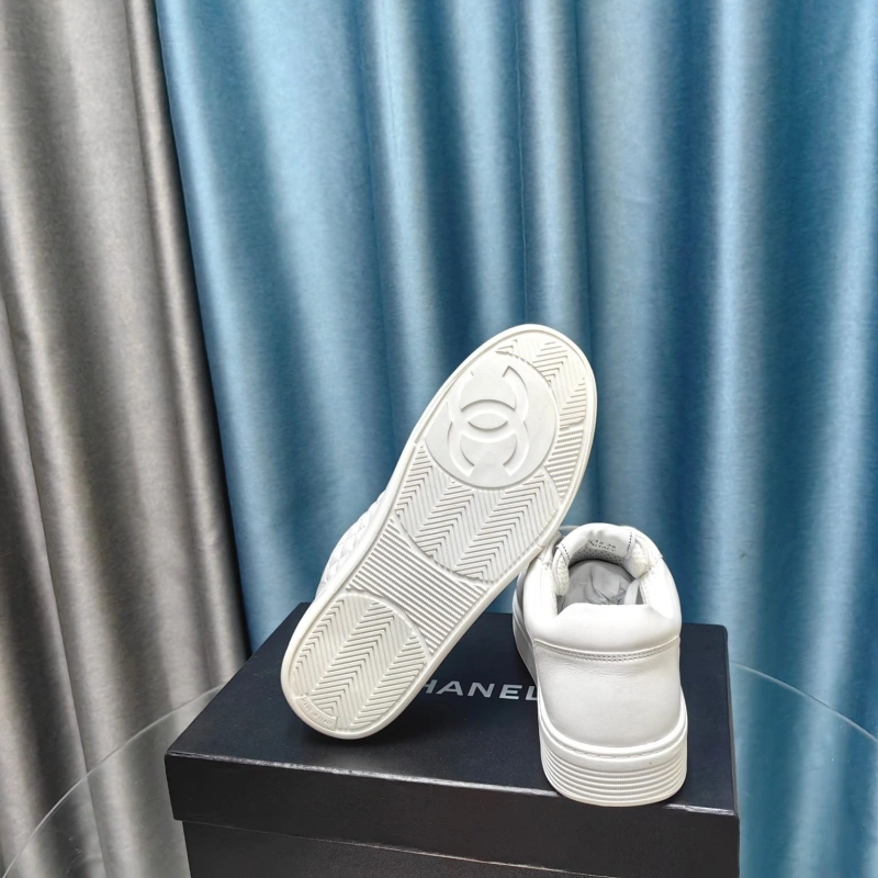 Bold Chxnxl Sneakers 132122