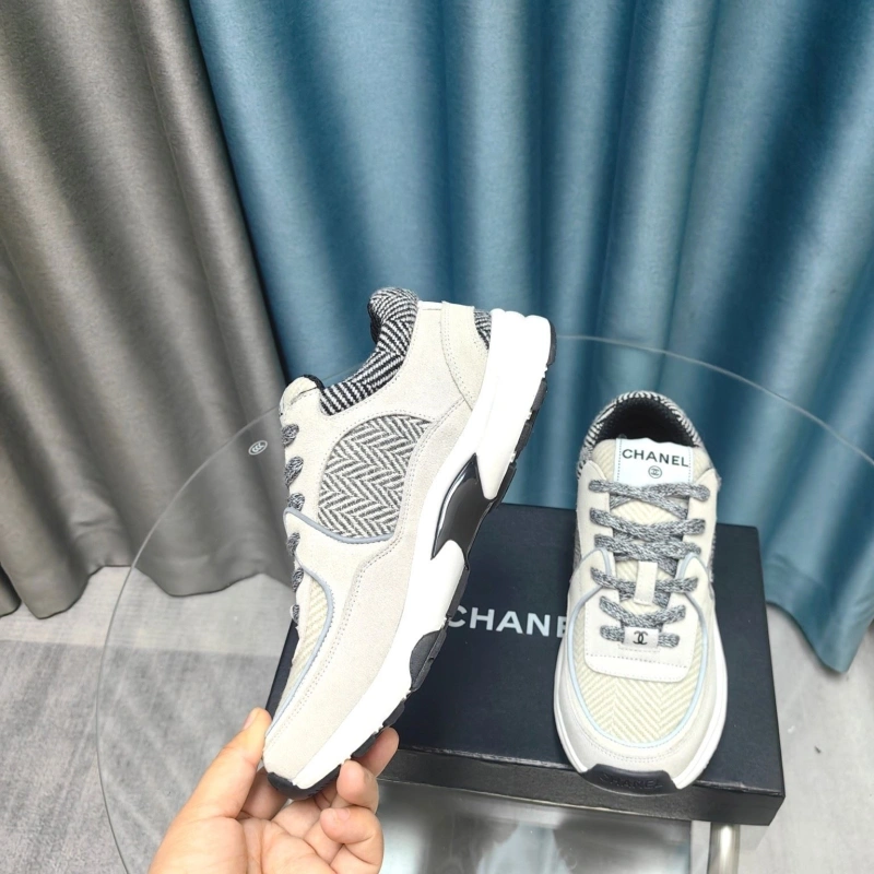 Minimalist Chxnxl Sneakers 132120