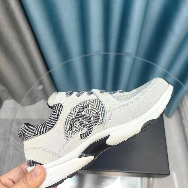 Minimalist Chxnxl Sneakers 132120