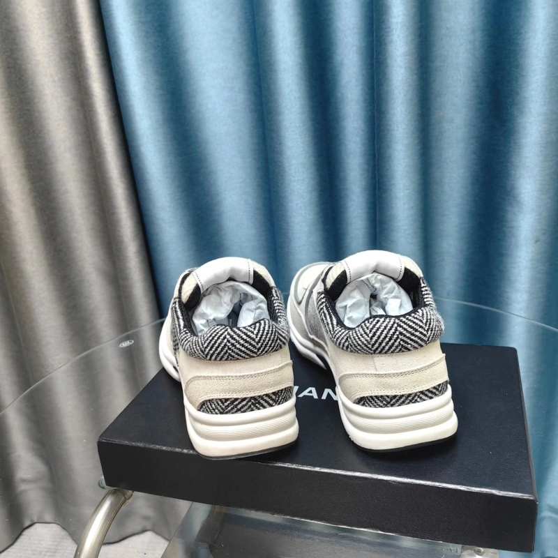 Minimalist Chxnxl Sneakers 132120