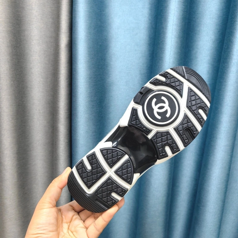 Minimalist Chxnxl Sneakers 132120