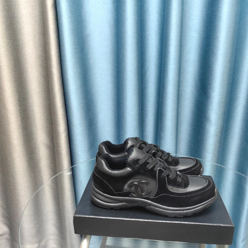 Cozy Chxnxl Sneakers 132113