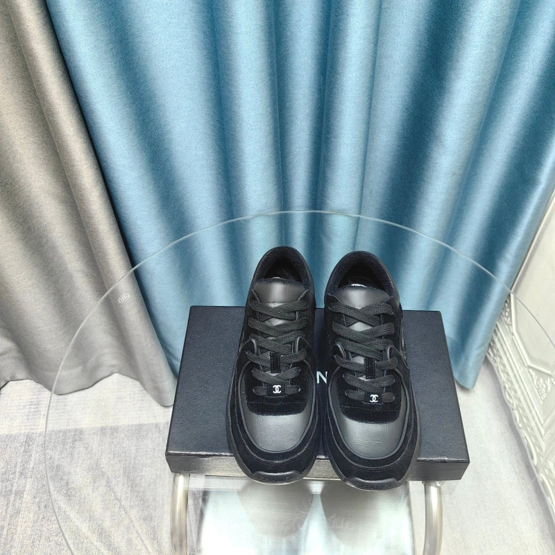 Cozy Chxnxl Sneakers 132113
