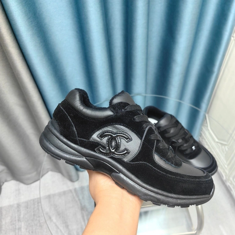 Cozy Chxnxl Sneakers 132113