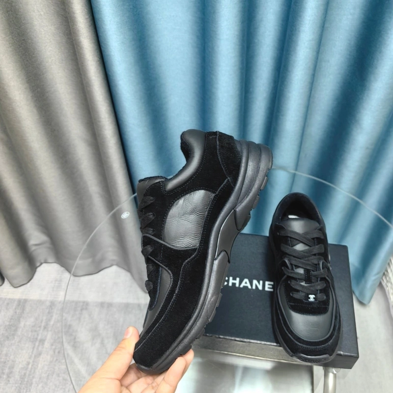 Cozy Chxnxl Sneakers 132113