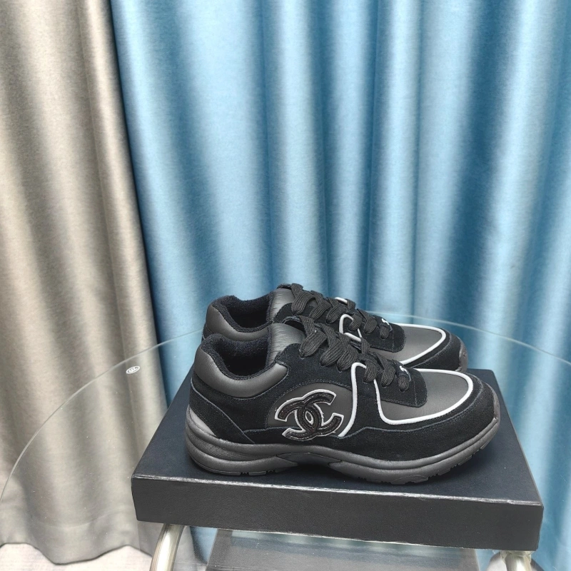Practical Chxnxl Sneakers 132111