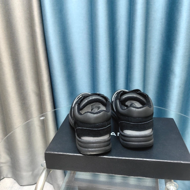Practical Chxnxl Sneakers 132111