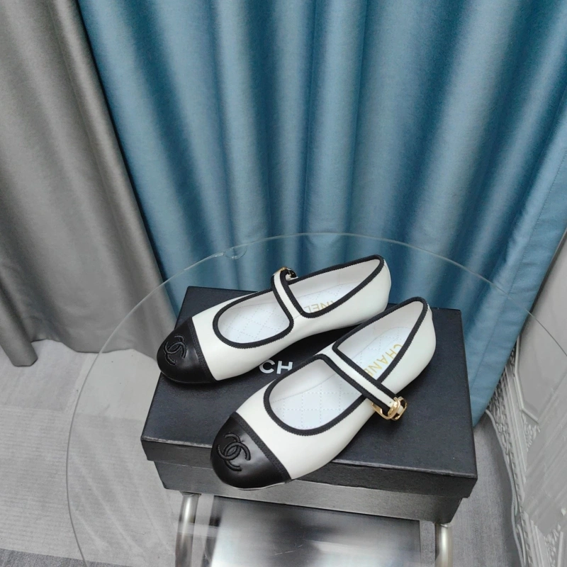 Durable Chxnxl Flat Shoes 131825