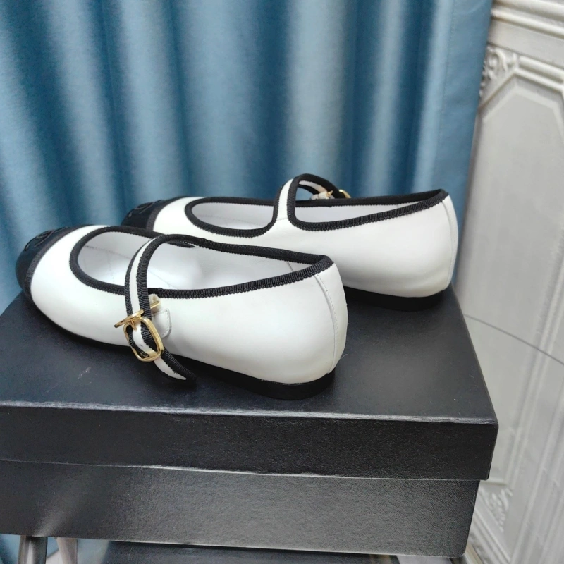 Durable Chxnxl Flat Shoes 131825