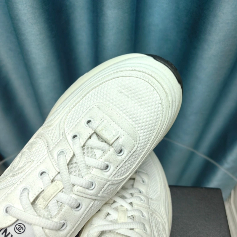 Durable Chxnxl Sneakers 132107