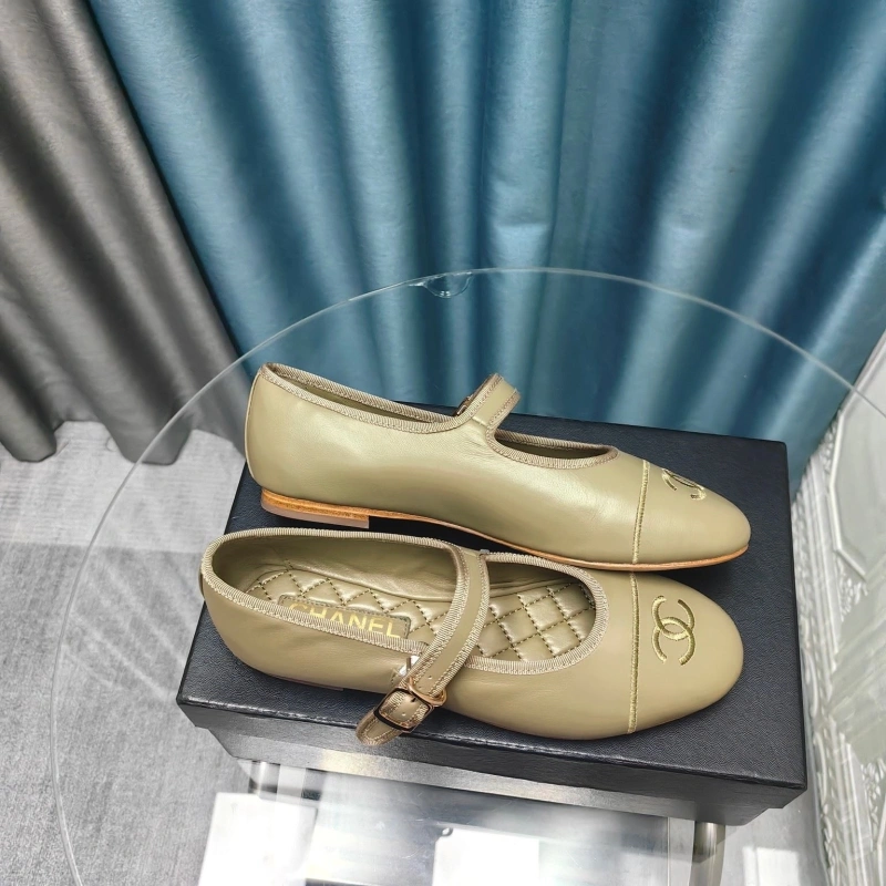 Lightweight Chxnxl Flat Shoes 131810