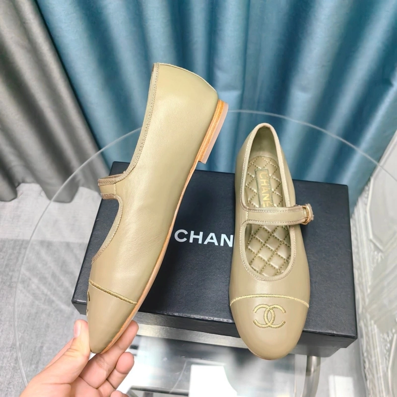 Lightweight Chxnxl Flat Shoes 131810