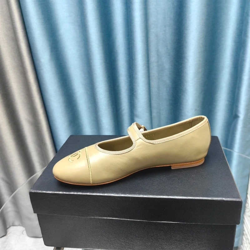 Lightweight Chxnxl Flat Shoes 131810