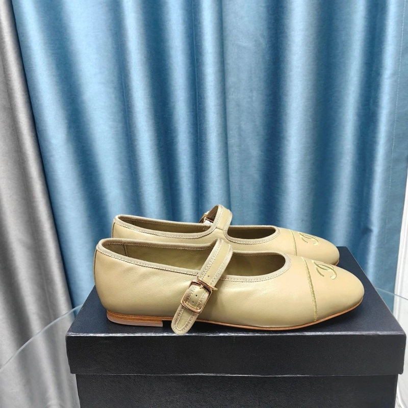 Lightweight Chxnxl Flat Shoes 131810