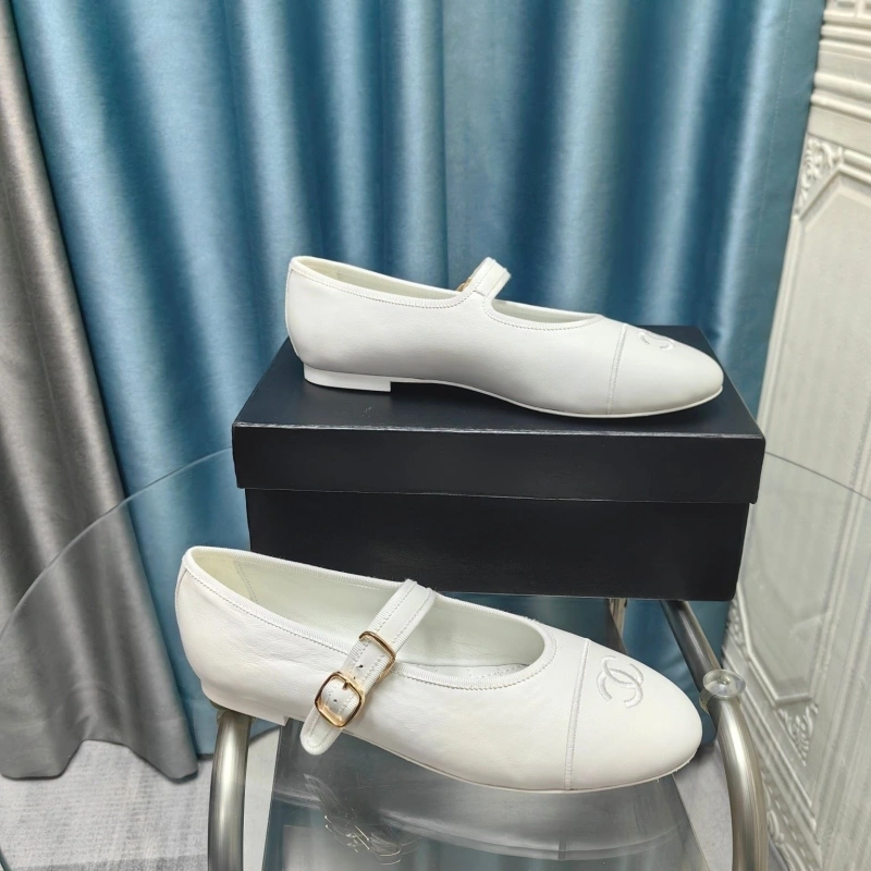 EyeCatching Chxnxl Flat Shoes 131811