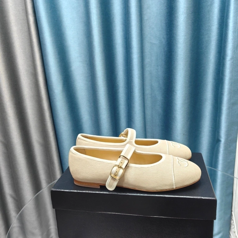 NewStyle Chxnxl Flat Shoes 131809