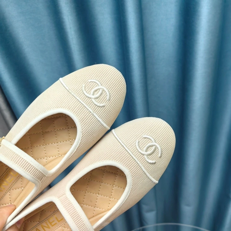 NewStyle Chxnxl Flat Shoes 131809