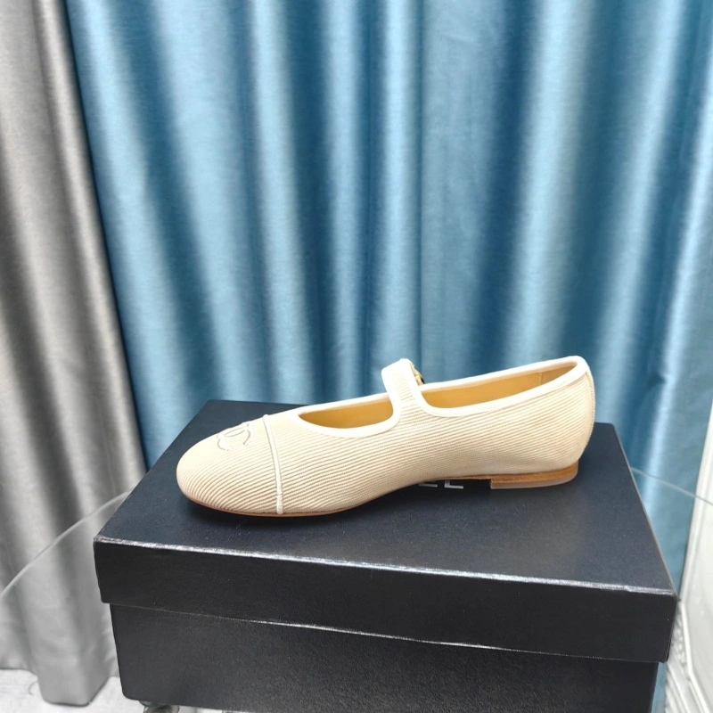 NewStyle Chxnxl Flat Shoes 131809