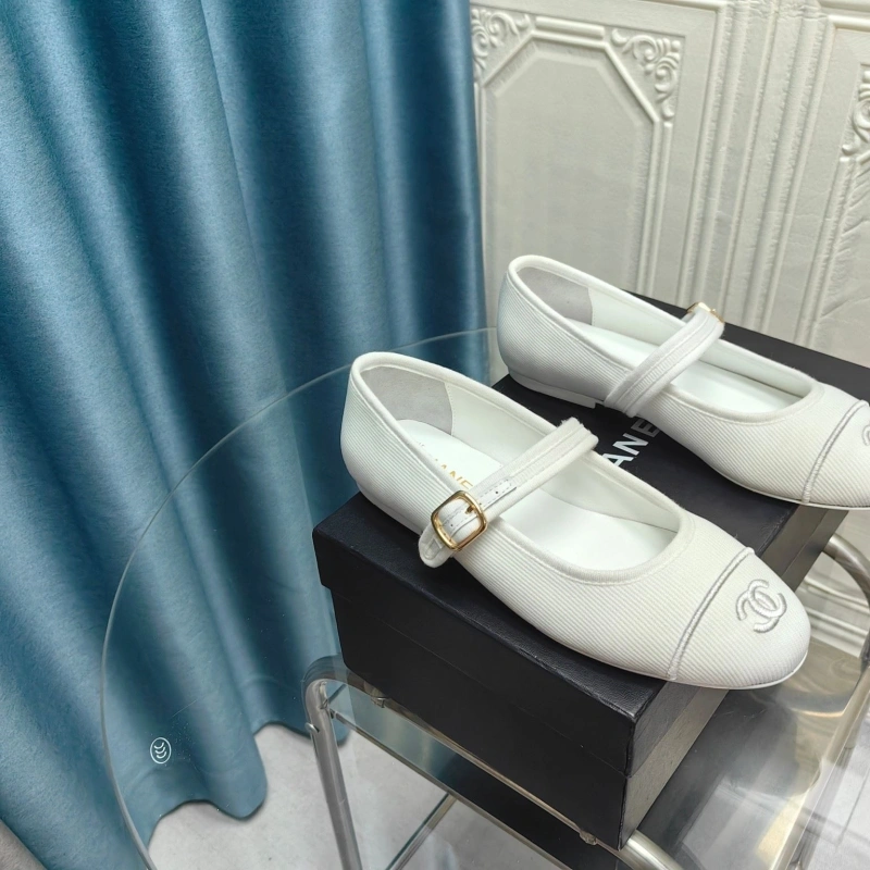 Bright Chxnxl Flat Shoes 131793