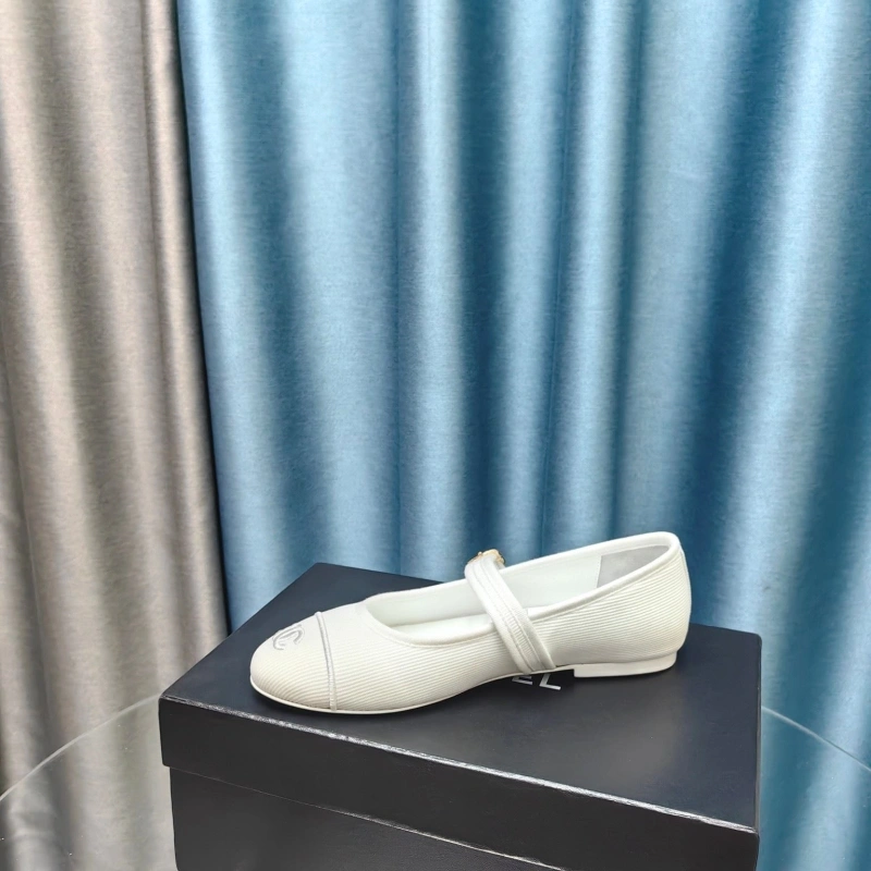 Bright Chxnxl Flat Shoes 131793